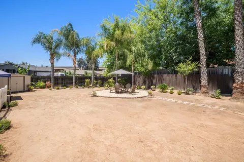 Exterior - 18746 Auburn Way, Madera, CA 93638 photo 11 of 16