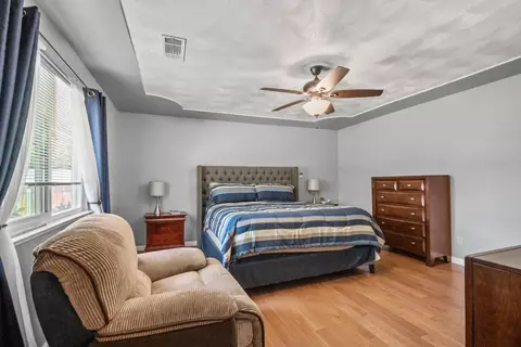 Bedroom - 18746 Auburn Way, Madera, CA 93638 photo 3 of 8