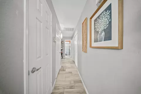 Entry Way - 18746 Auburn Way, Madera, CA 93638 photo 3 of 7