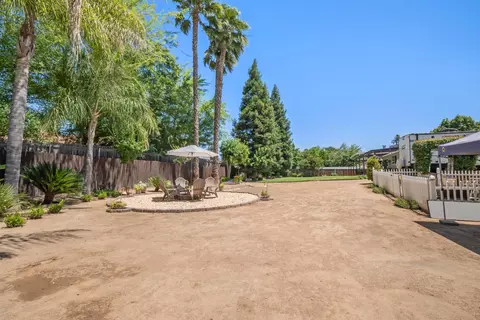 Exterior - 18746 Auburn Way, Madera, CA 93638 photo 12 of 16