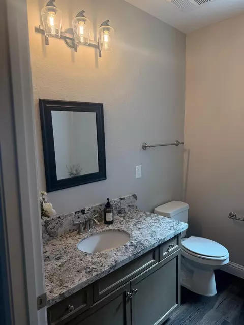 Bath - 1187 Ambrosia Ln, Madera, CA 93638 photo 1 of 4