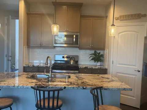 Kitchen - 1187 Ambrosia Ln, Madera, CA 93638 photo 2 of 2