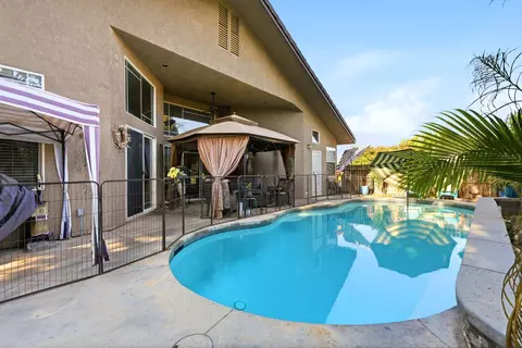 Exterior - 1635 E La Vida Ct, Visalia, CA 93292 photo 7 of 11