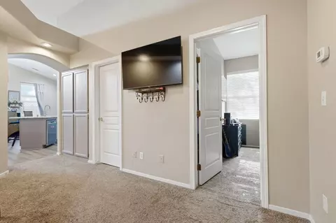 Entry Way - 1635 E La Vida Ct, Visalia, CA 93292 photo 5 of 5