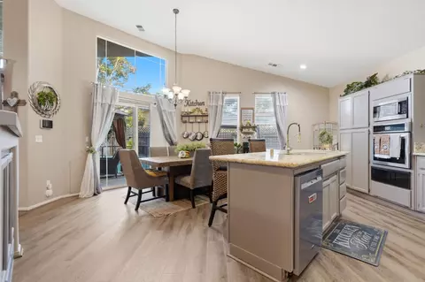 Other - 1635 E La Vida Ct, Visalia, CA 93292 photo 4 of 6