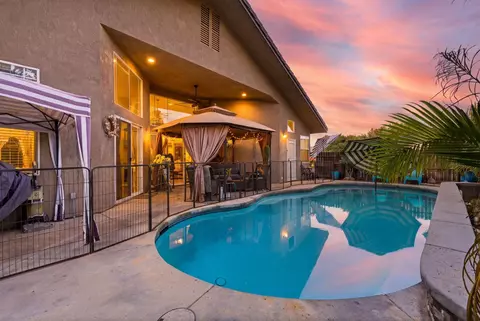 Exterior - 1635 E La Vida Ct, Visalia, CA 93292 photo 8 of 11