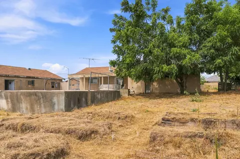 Exterior - 14735 Road 28, Madera, CA 93638 photo 5 of 13
