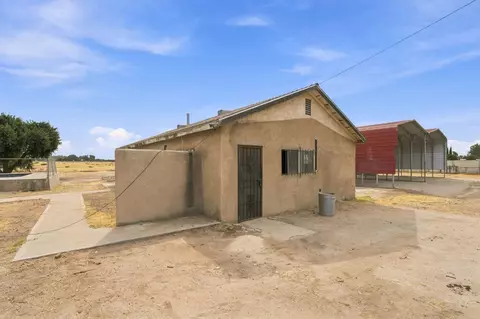 Exterior - 14735 Road 28, Madera, CA 93638 photo 9 of 13
