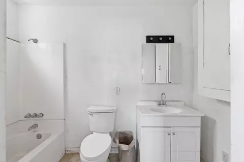 Bath - 14735 Road 28, Madera, CA 93638 photo 3 of 3