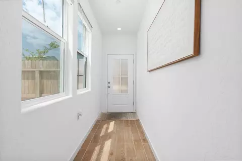 Entry Way - 1174 Granite Dr W, Madera, CA 93636 photo 1 of 6