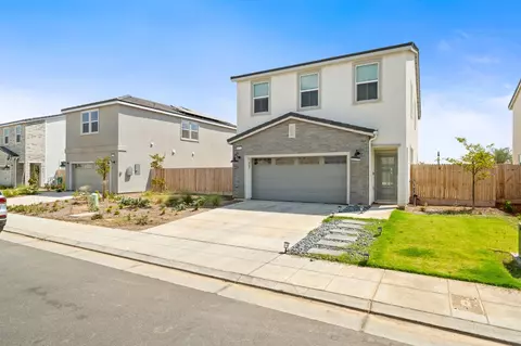 Exterior - 1174 Granite Dr W, Madera, CA 93636 photo 2 of 10