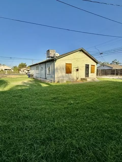 Other - 755 J St, Parlier, CA 93648 photo 2 of 2