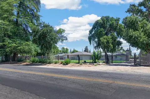 4832 N Fruit Ave, Fresno, CA 93705