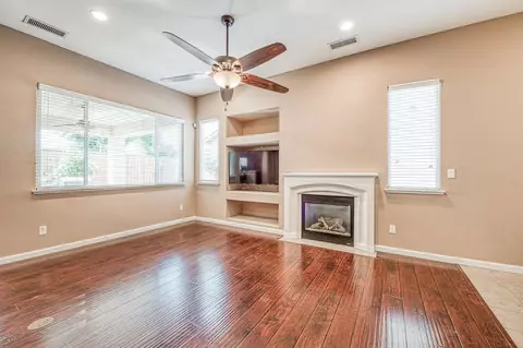 Living - 3748 Salem Ln, Clovis, CA 93619 photo 1 of 3