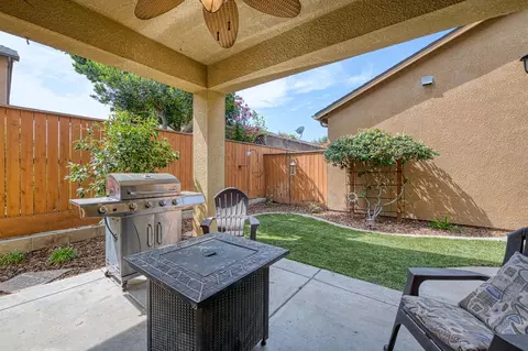 Exterior - 3748 Salem Ln, Clovis, CA 93619 photo 2 of 7