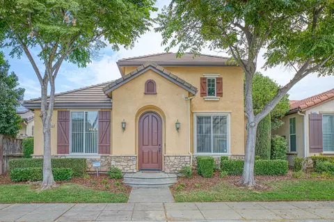 Exterior - 3859 Richmond Ave, Clovis, CA 93619 photo 2 of 8