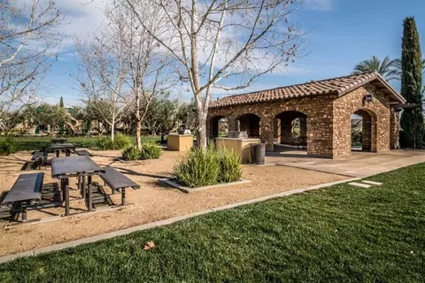 Exterior - 3859 Richmond Ave, Clovis, CA 93619 photo 7 of 8