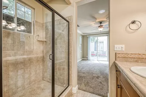 Bath - 3859 Richmond Ave, Clovis, CA 93619 photo 3 of 3