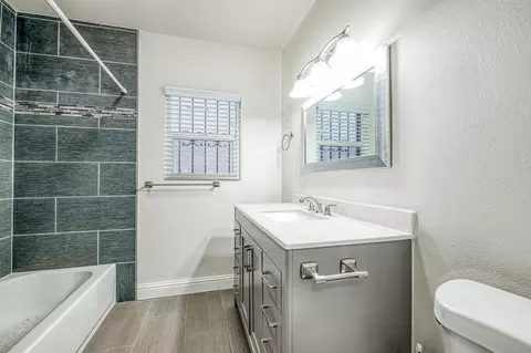 Bath - 332 E Shields Ave, Fresno, CA 93704 photo 1 of 1