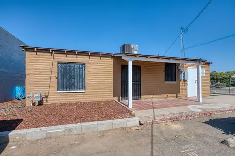 Exterior - 332 E Shields Ave, Fresno, CA 93704 photo 5 of 8