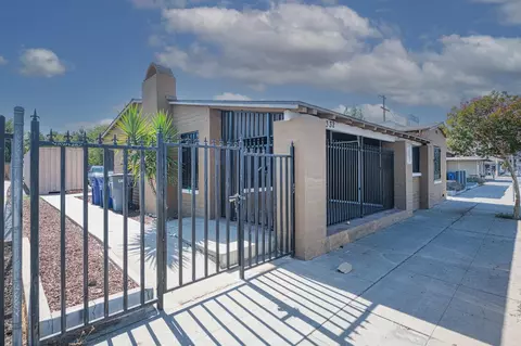 Exterior - 332 E Shields Ave, Fresno, CA 93704 photo 2 of 8