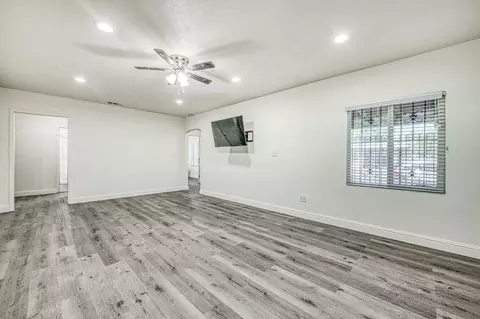 Living - 332 E Shields Ave, Fresno, CA 93704 photo 4 of 4