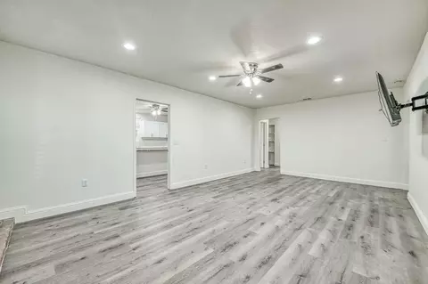 Living - 332 E Shields Ave, Fresno, CA 93704 photo 3 of 4