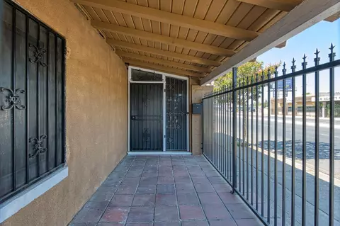 Exterior - 332 E Shields Ave, Fresno, CA 93704 photo 4 of 8