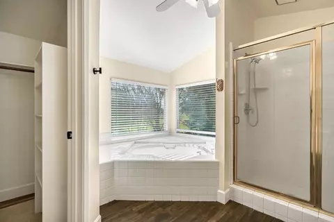 Bath - 2034 Wrenwood Ave, Clovis, CA 93611 photo 4 of 4