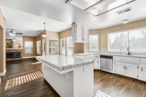 Kitchen - 2034 Wrenwood Ave, Clovis, CA 93611 photo 1 of 4