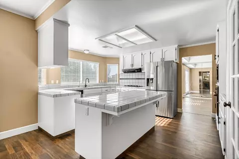Kitchen - 2034 Wrenwood Ave, Clovis, CA 93611 photo 2 of 4