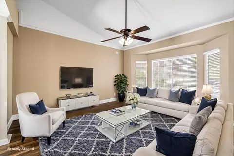 Living - 2034 Wrenwood Ave, Clovis, CA 93611 photo 2 of 10