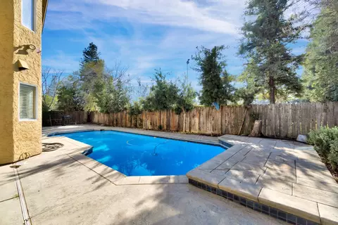 Exterior - 2034 Wrenwood Ave, Clovis, CA 93611 photo 6 of 6