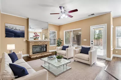 Living - 2034 Wrenwood Ave, Clovis, CA 93611 photo 5 of 10
