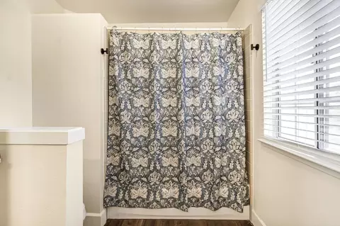 Bath - 2034 Wrenwood Ave, Clovis, CA 93611 photo 2 of 4