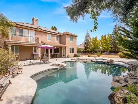 Exterior - 11073 E Le Conte Pass Ct, Clovis, CA 93619 photo 8 of 16