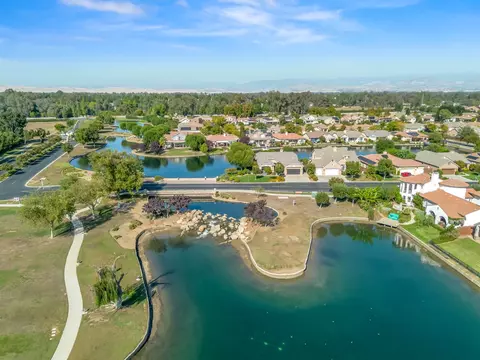 View/Area - 11073 E Le Conte Pass Ct, Clovis, CA 93619 photo 11 of 11