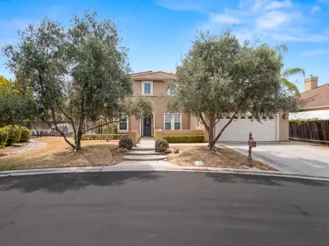 Exterior - 11073 E Le Conte Pass Ct, Clovis, CA 93619 photo 5 of 16