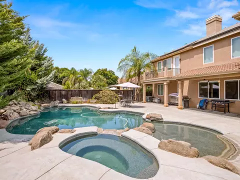 Exterior - 11073 E Le Conte Pass Ct, Clovis, CA 93619 photo 14 of 16