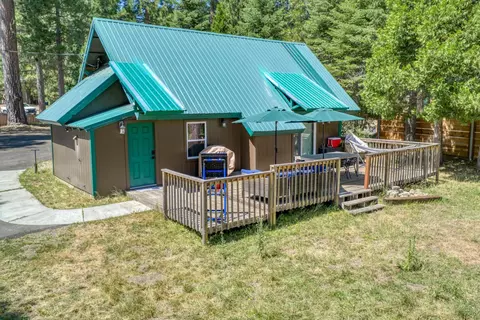 41621 Dinkey Creek Rd, Shaver Lake, CA 93664