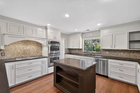 Kitchen - 708 Chateau Pl, Madera, CA 93637 photo 2 of 6