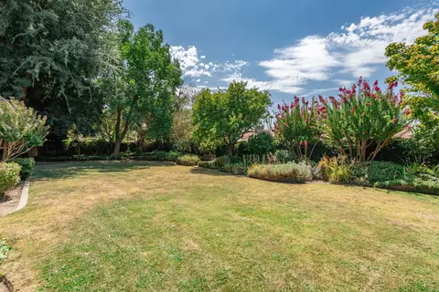 Exterior - 708 Chateau Pl, Madera, CA 93637 photo 7 of 8