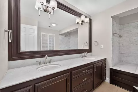 Bath - 708 Chateau Pl, Madera, CA 93637 photo 1 of 3