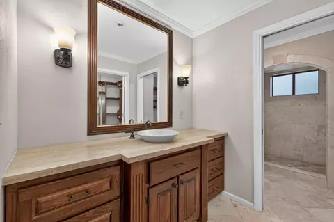 Bath - 708 Chateau Pl, Madera, CA 93637 photo 3 of 3