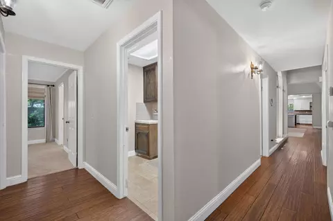 Entry Way - 708 Chateau Pl, Madera, CA 93637 photo 3 of 3