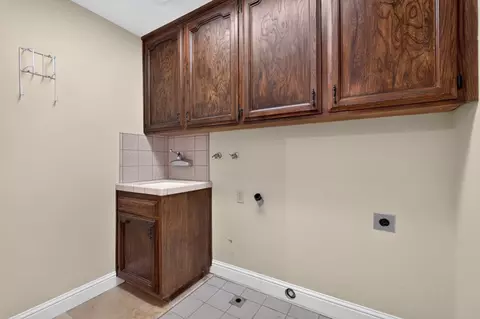 Other - 708 Chateau Pl, Madera, CA 93637 photo 4 of 10