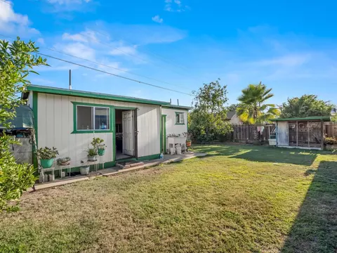 8675 E Khan St, Selma, CA 93662 photo 3