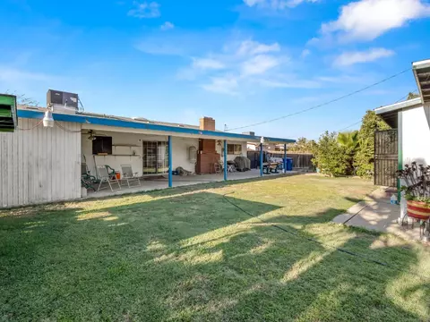 8675 E Khan St, Selma, CA 93662 photo 4