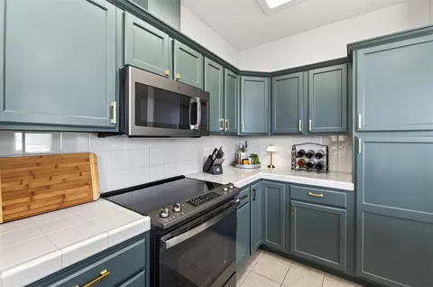 Kitchen - 643 W Madrid Ln, Clovis, CA 93619 photo 4 of 4