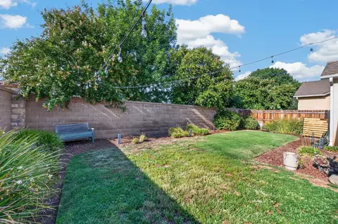 Exterior - 643 W Madrid Ln, Clovis, CA 93619 photo 3 of 4